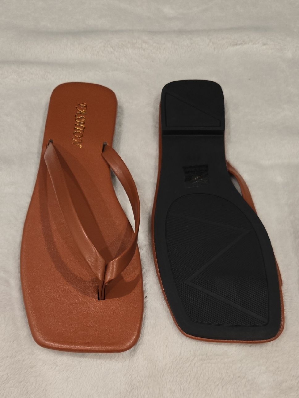 Brand New Womens Brown SquareToe Flip Flop Sandals